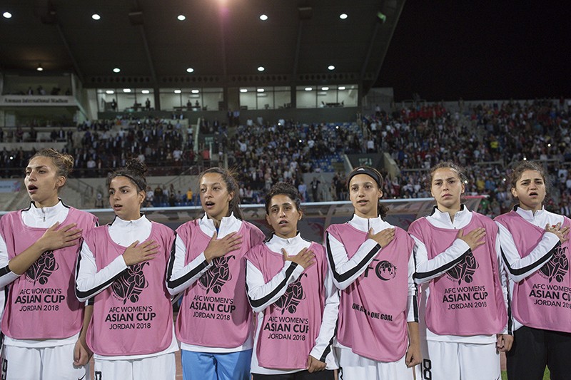 women's team jordans
